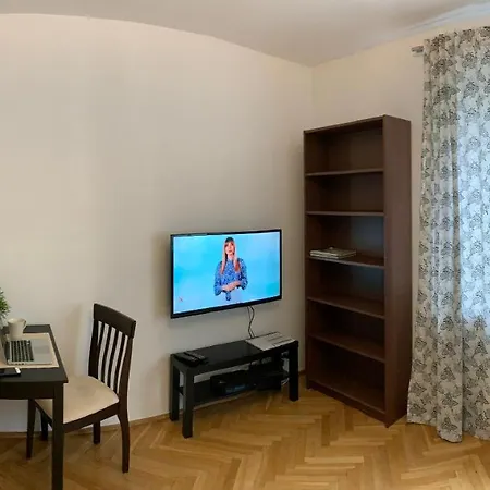Апартаменты Zlota 81 *
