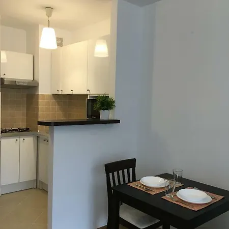Apartment Zlota 81 *